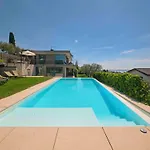 別荘 Ferienvilla 'madaba' Mit Blick Aufs Wasser By Interhome *