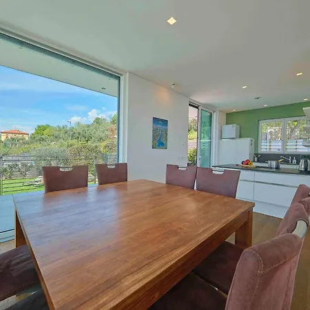 別荘 Ferienvilla 'madaba' Mit Blick Aufs Wasser By Interhome