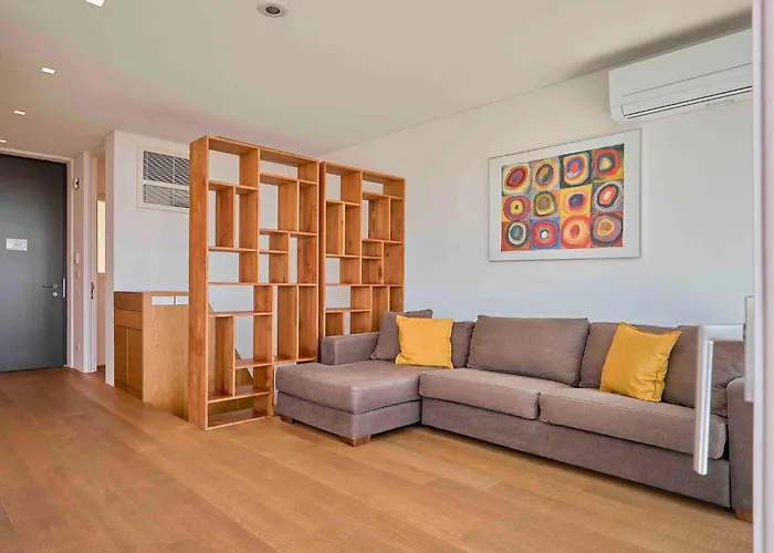 Ferienvilla 'madaba' Mit Blick Aufs Wasser By Interhome Bardolino