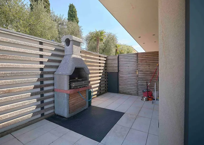 Ferienvilla 'madaba' Mit Blick Aufs Wasser By Interhome Holiday home Bardolino