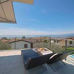 Ferienvilla 'madaba' Mit Blick Aufs Wasser By Interhome Bardolino