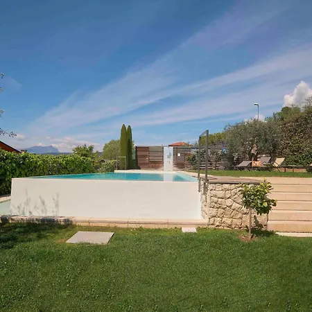 Ferienvilla 'madaba' Mit Blick Aufs Wasser By Interhome Dom wakacyjny Bardolino