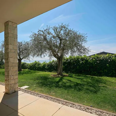 Tatil Evi Ferienvilla 'madaba' Mit Blick Aufs Wasser By Interhome